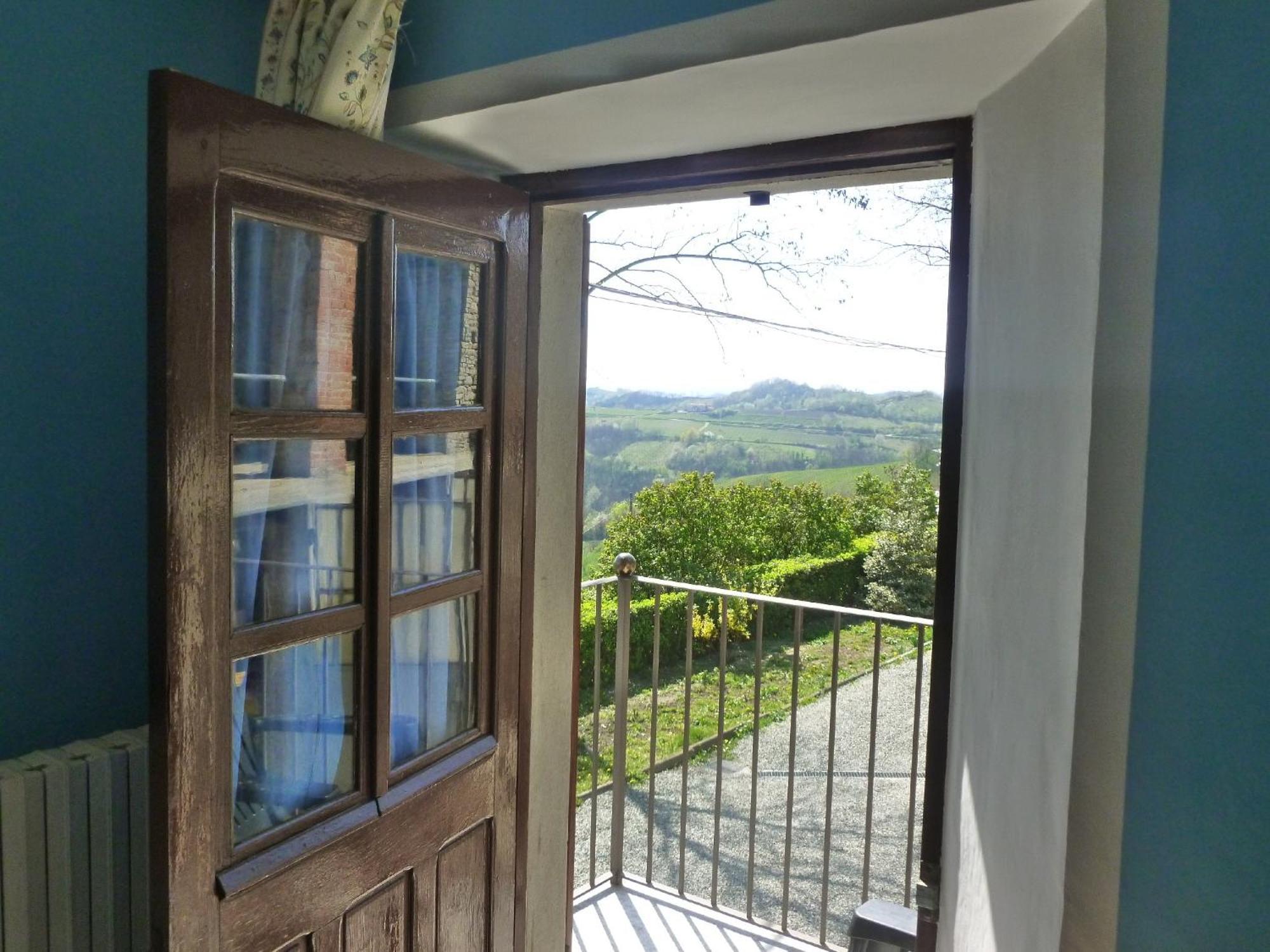 Bed And Breakfast Val D'Oche Castel Boglione Quarto foto